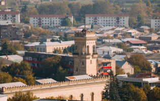 პირველი თებერვლიდან გორსა და კიდევ ოთხ ქალაქში მუნიციპალური ტრანსპორტის, სკოლებისა და სავაჭრო ობიექტების მუშაობა აღდგება