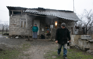 В Тамарашени Кажашвили отменили социальное пособие из-за взятой заранее пенсии. 