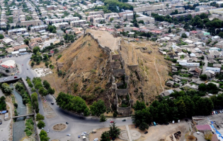 დავით აღმაშენებლი და გორი