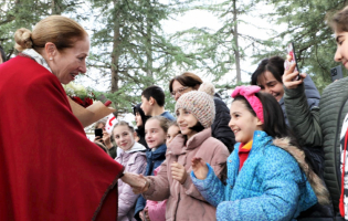 კელი დეგნანი: ,,თან მიმაქვს ძალიან ბევრი სიყვარული და მეგობრობა ჩემი ძვირფასი მეგობრებისგან მთელი საქართველოდან''