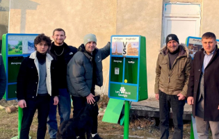 ხაშურსა და კასპში სიგარეტის ნამწვისთვის ურნები დადგეს